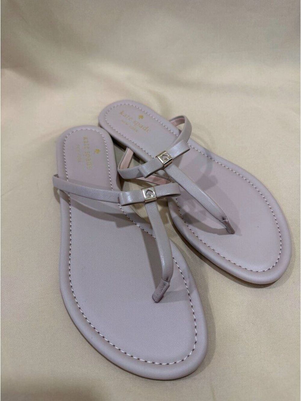 NEW Kate Spade New York Pink Patent Thong Peplum Sandals Women’s Size 10 - Picture 2 of 8